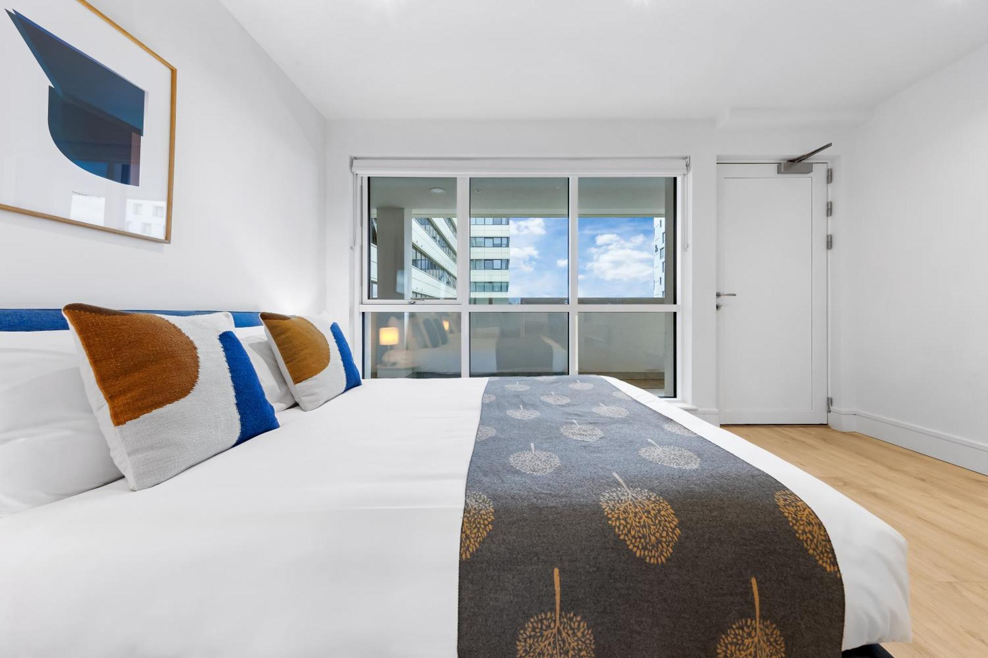 Apartment Stylish Retreats On Olympic Way *